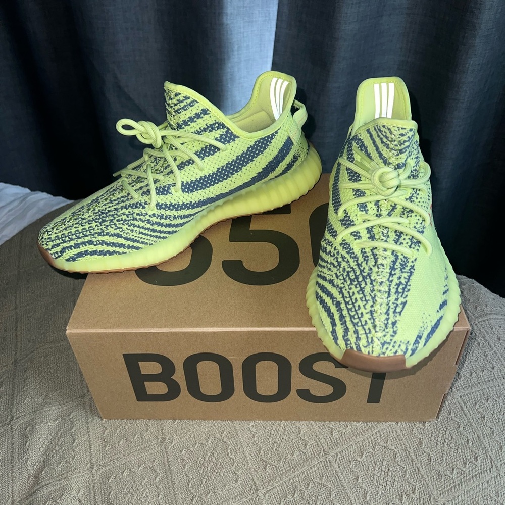 Yeezy boost 350 V2